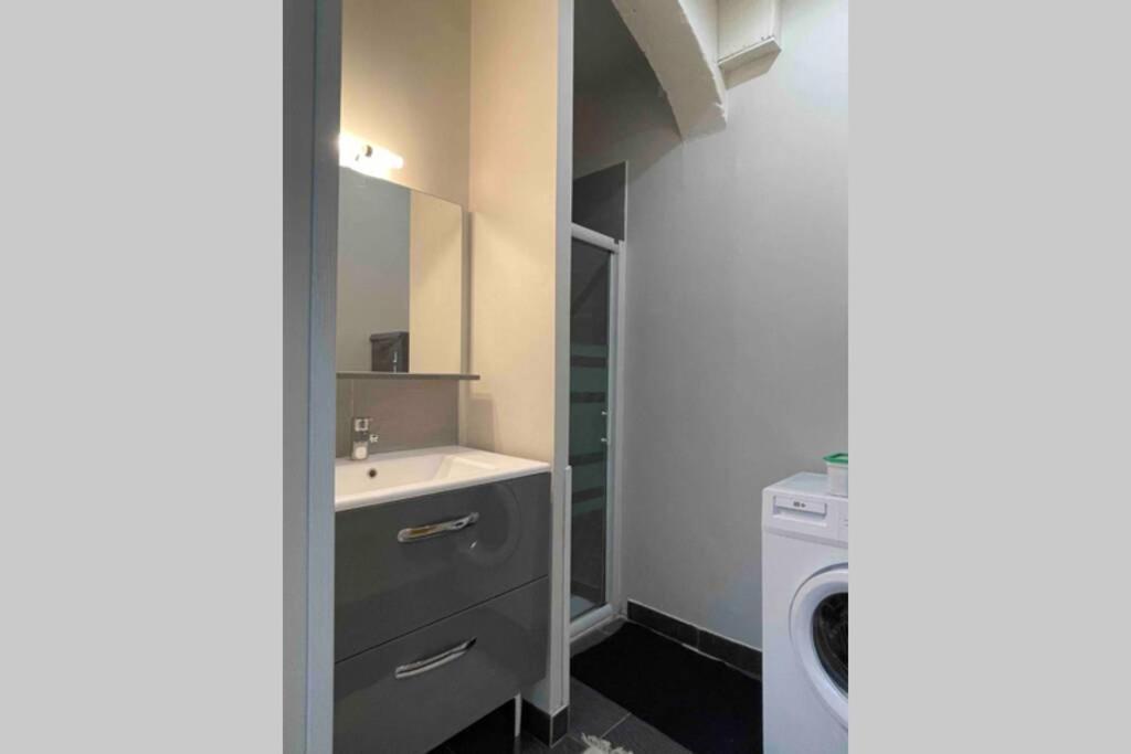 « Au 33 » Apartment ชาร์เลอวิลล์-เมซิแยร์ ภายนอก รูปภาพ
